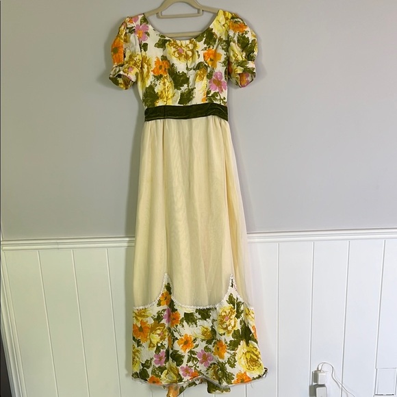 Vintage Floral Maxi Dress with Puff Sleeves XS/ small - Picture 1 of 8